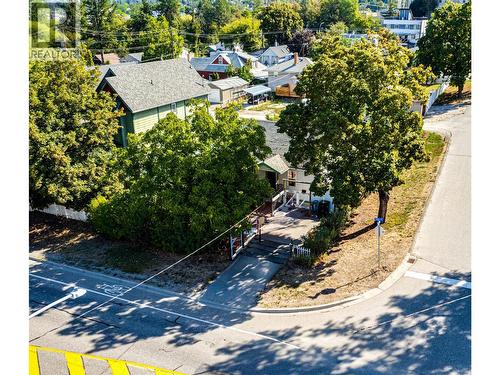 set on a flat 50x100 corner lot - 2201 34 Street, Vernon, BC - Outdoor