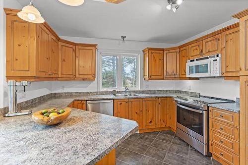Cuisine - 40 Ch. Des Catalpas, La Conception, QC - Indoor Photo Showing Kitchen With Double Sink