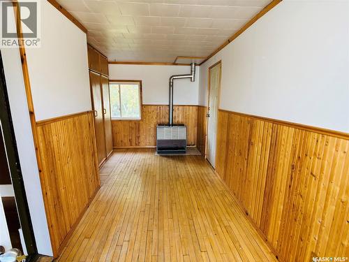 520 1St Street, North Portal, SK - Indoor Photo Showing Other Room