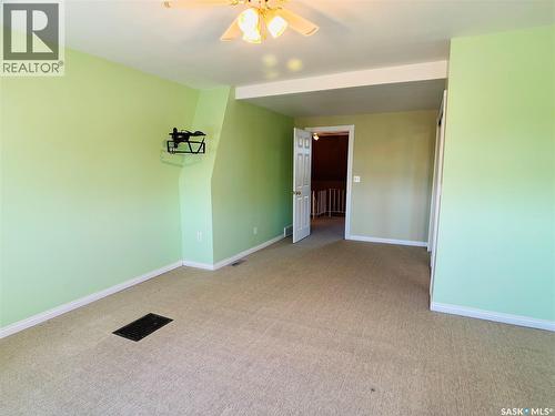 520 1St Street, North Portal, SK - Indoor Photo Showing Other Room