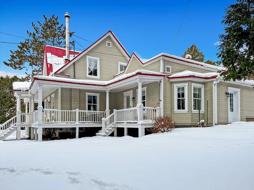 987 Ch. de la Montagne  Mont-Saint-Hilaire, QC J3G 4S6