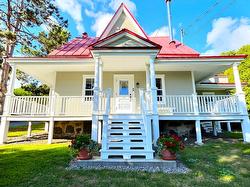 987 Ch. de la Montagne  Mont-Saint-Hilaire, QC J3G 4S6