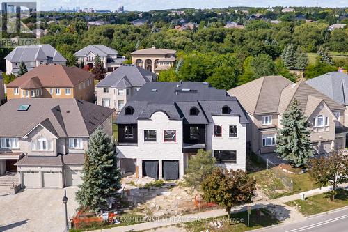 136 BOAKE TRAIL  Richmond Hill, ON L4B 3V8