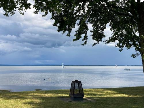 Bord de l'eau - 724 Av. De Venise O., Venise-En-Québec, QC - Outdoor With Body Of Water With View