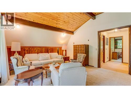 58 Walker Road, Enderby, BC - Indoor Photo Showing Living Room