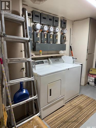 616 28Th Street E, Prince Albert, SK - Indoor Photo Showing Laundry Room