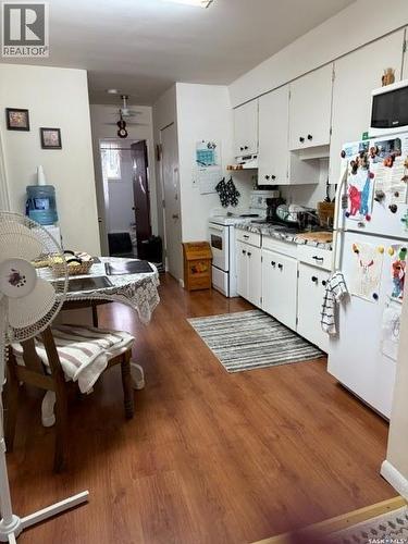 616 28Th Street E, Prince Albert, SK - Indoor Photo Showing Kitchen