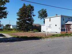123 Brookland Street  Glace Bay, NS B1A 1N4
