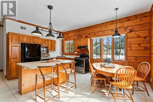 9936 Ontario Street, Lambton Shores (Port Franks), ON - Indoor