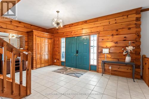 9936 Ontario Street, Lambton Shores (Port Franks), ON - Indoor Photo Showing Other Room