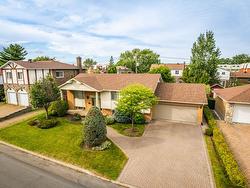 7845 Rue Nadeau  Brossard, QC J4Y 2C2