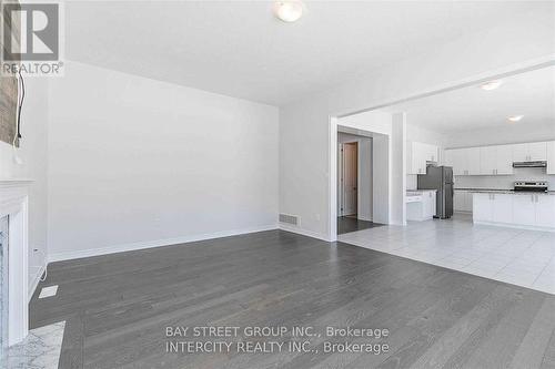 1809 Emberton Way, Innisfil, ON - Indoor Photo Showing Other Room
