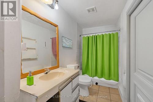 202 Rochester Street, Ottawa, ON - Indoor Photo Showing Bathroom