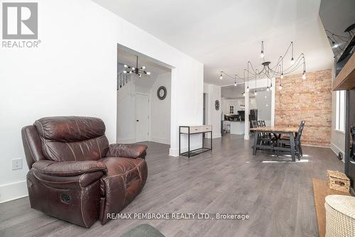 502 Mary Street, Pembroke, ON - Indoor Photo Showing Other Room