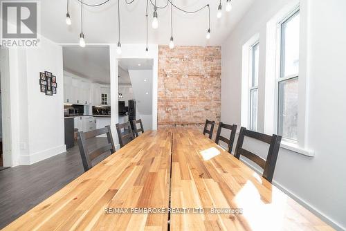 502 Mary Street, Pembroke, ON - Indoor Photo Showing Dining Room