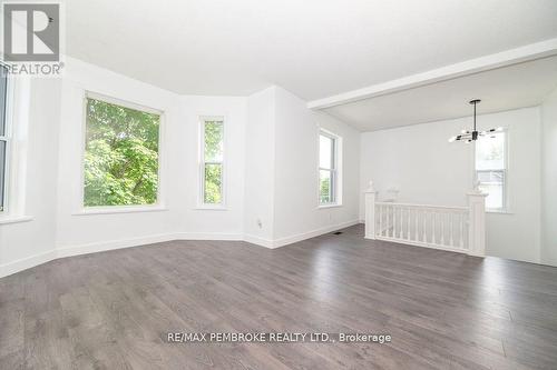 502 Mary Street, Pembroke, ON - Indoor Photo Showing Other Room