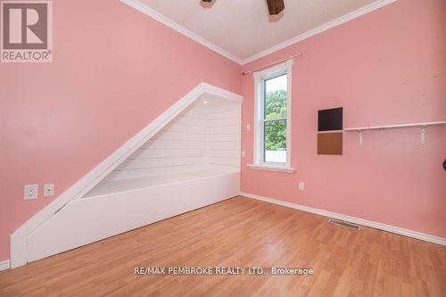 502 Mary Street, Pembroke, ON - Indoor Photo Showing Other Room