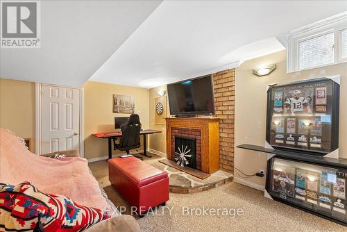 225 Mcgill Street, Peterborough (Otonabee Ward 1), ON - Indoor With Fireplace