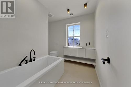 368 Picton Main Street N, Prince Edward County (Picton Ward), ON - Indoor Photo Showing Bathroom