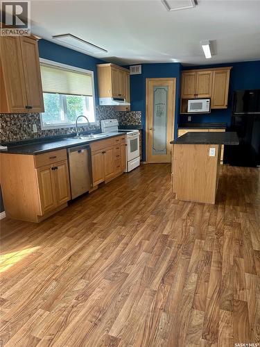 500 5Th Avenue, Leroy, SK - Indoor Photo Showing Kitchen