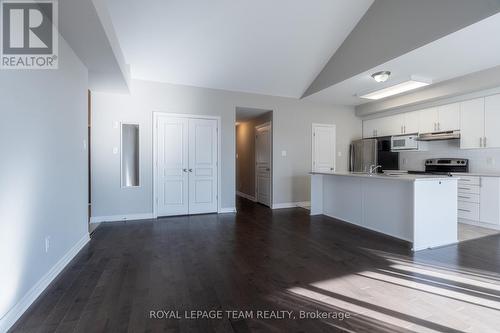 G - 1011 Beryl Private, Ottawa, ON - Indoor Photo Showing Kitchen