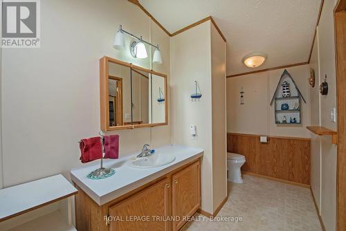 A - 5 Stewart Street, Strathroy-Caradoc (Se), ON - Indoor Photo Showing Bathroom