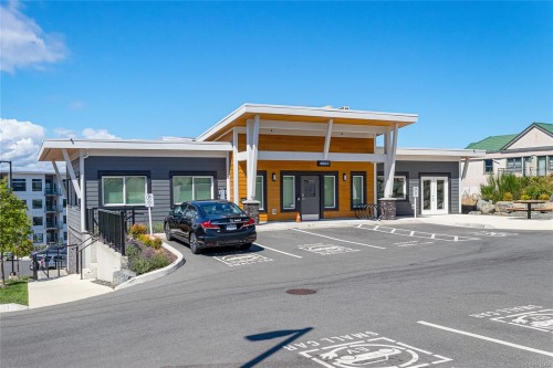 106-4820 Cedar Ridge Pl North, Nanaimo, BC - Outdoor