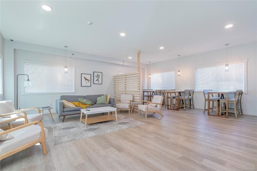 106-4820 Cedar Ridge Pl North, Nanaimo, BC - Indoor Photo Showing Living Room
