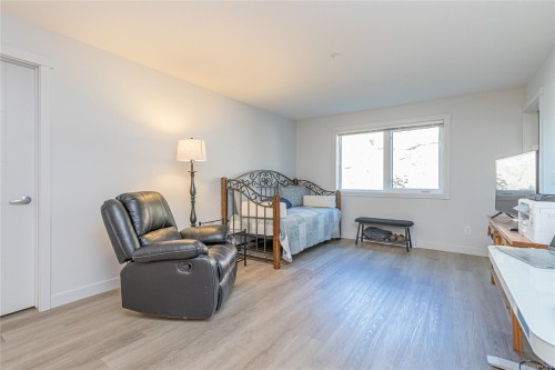 106-4820 Cedar Ridge Pl North, Nanaimo, BC - Indoor Photo Showing Other Room