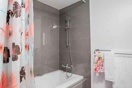 Salle de bains - 508-235 Rue Peel, Montréal (Le Sud-Ouest), QC - Indoor Photo Showing Bathroom