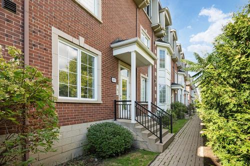 304-2177 Boul. Thimens  Montréal (Saint-Laurent), QC H4R 0E6