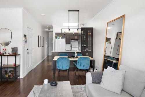 Other - 304-2177 Boul. Thimens, Montréal (Saint-Laurent), QC - Indoor Photo Showing Living Room