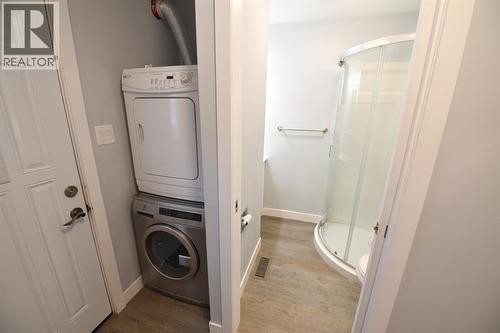 243 Brock Street South, Sarnia, ON - Indoor Photo Showing Laundry Room