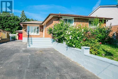 6 Stonecrop Lane, Toronto, ON - Outdoor