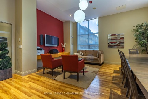 203-4 Elsinore Path, Toronto, ON - Indoor