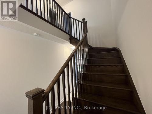 111 Hilts Drive, Richmond Hill, ON - Indoor Photo Showing Other Room