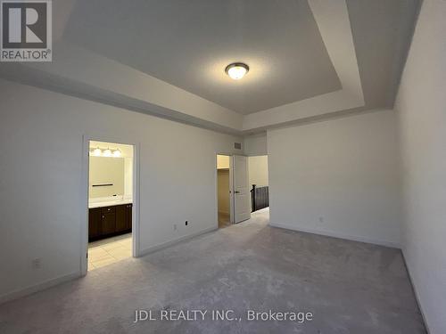 111 Hilts Drive, Richmond Hill, ON - Indoor Photo Showing Other Room