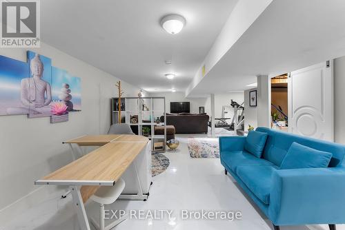 7321 Dorchester Road, Niagara Falls (Marineland), ON - Indoor