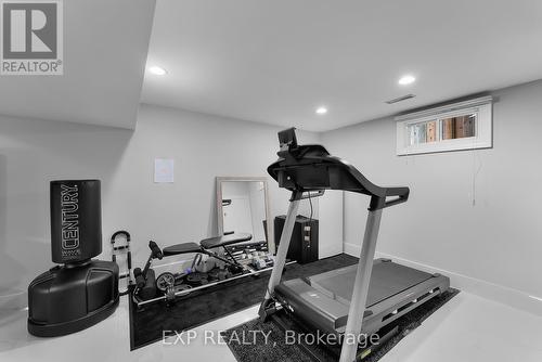 7321 Dorchester Road, Niagara Falls (Marineland), ON - Indoor Photo Showing Gym Room