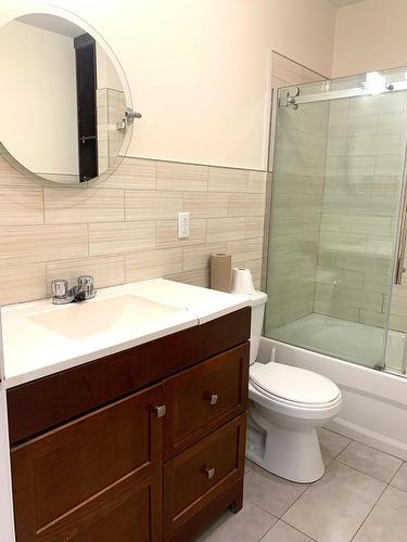 Bathroom - 6745 Av. Casgrain, Montréal (Rosemont/La Petite-Patrie), QC - Indoor Photo Showing Bathroom