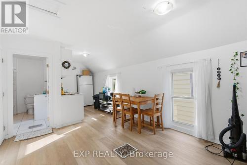 Upper Unit - 20 Henry Street, St. Catharines (Downtown), ON - Indoor