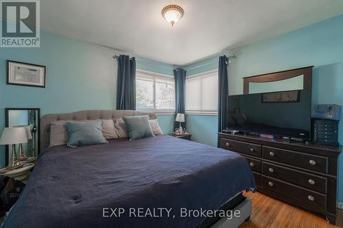 2896 Portage Road, Niagara Falls (Church'S Lane), ON - Indoor Photo Showing Bedroom
