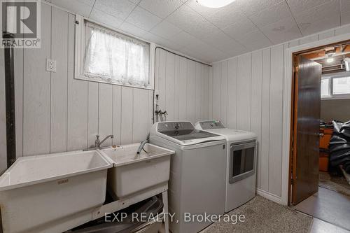 2896 Portage Road, Niagara Falls (Church'S Lane), ON - Indoor Photo Showing Laundry Room