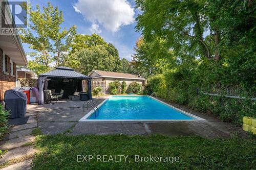 2896 Portage Road, Niagara Falls (Church'S Lane), ON - Outdoor With In Ground Pool With Backyard