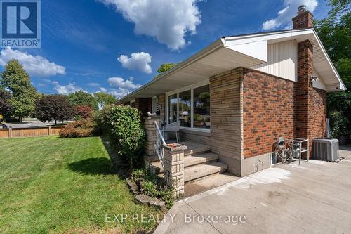 2896 Portage Road, Niagara Falls (Church'S Lane), ON - Outdoor