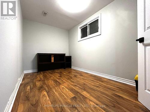 7043 Bonnie Street, Niagara Falls, ON - Indoor Photo Showing Other Room