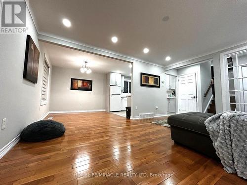 7043 Bonnie Street, Niagara Falls, ON - Indoor