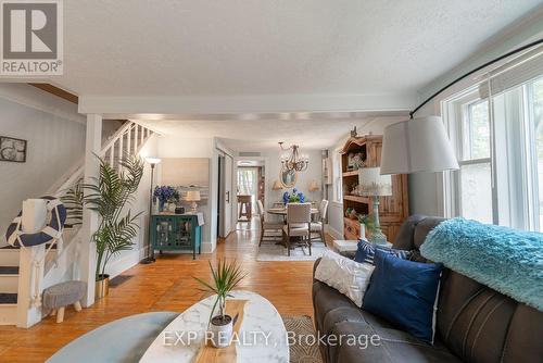 3791 Fairfield Avenue, Fort Erie (Crystal Beach), ON - Indoor Photo Showing Living Room