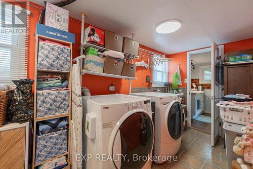 3791 Fairfield Avenue, Fort Erie (Crystal Beach), ON - Indoor Photo Showing Laundry Room