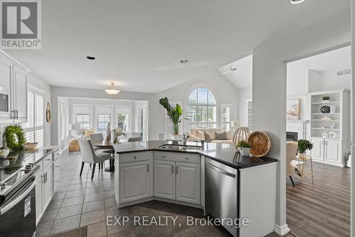 353 South Pelham Road, Welland (West Welland), ON - Indoor